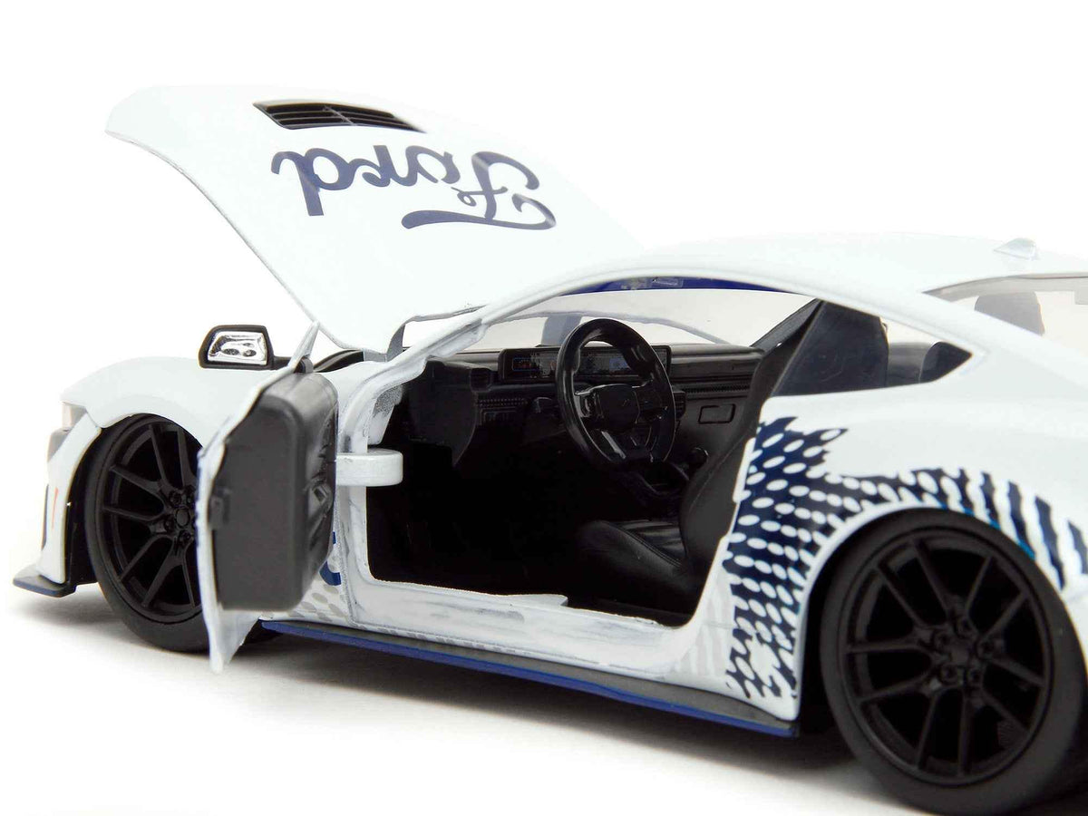 Diecast Model Car | 2024 Ford Mustang Dark Horse White | 1/24 Jada