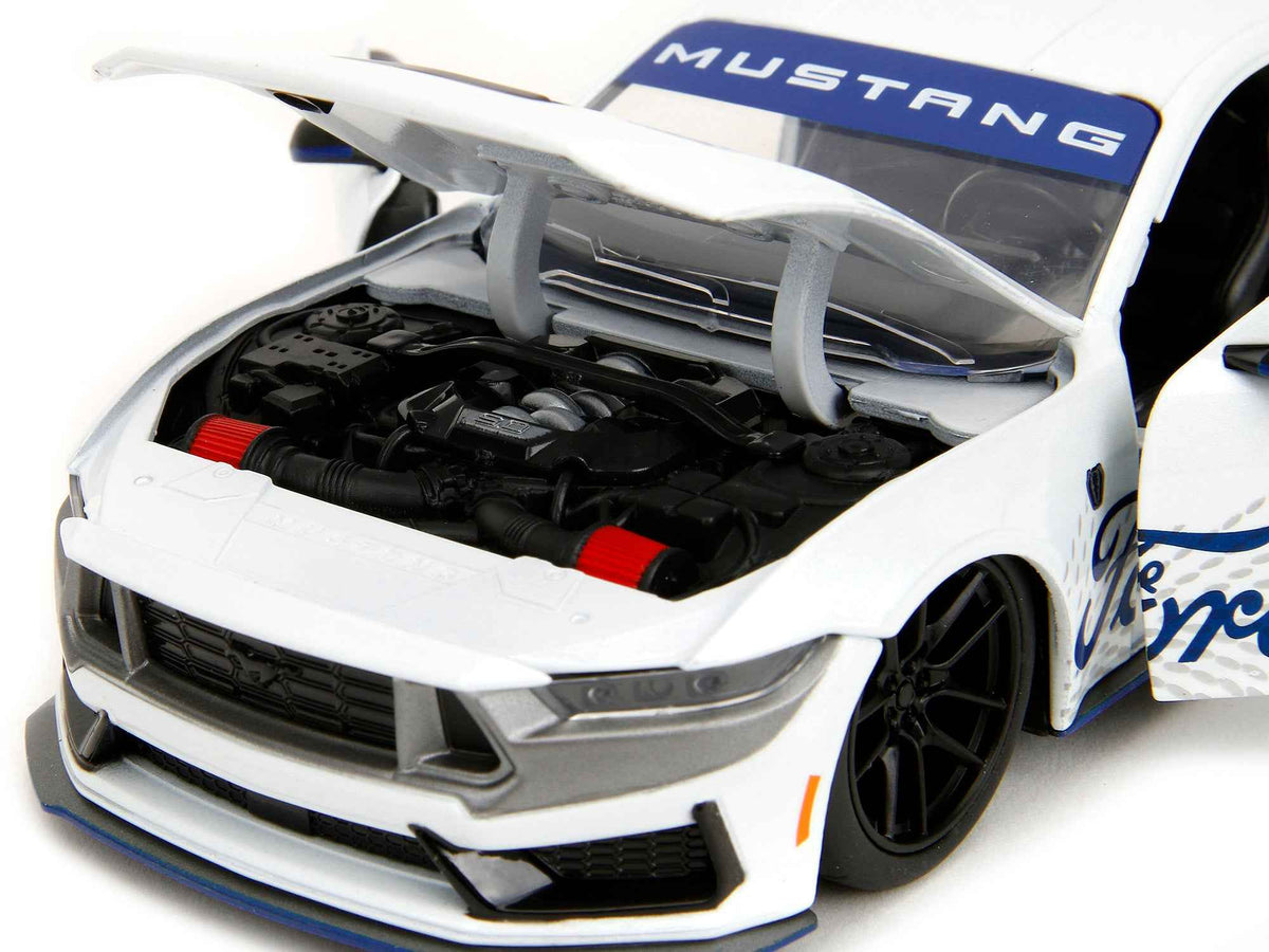 Diecast Model Car | 2024 Ford Mustang Dark Horse White | 1/24 Jada