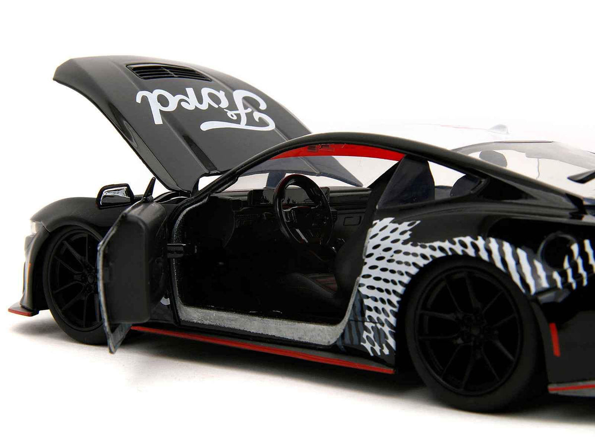 2024 Ford Mustang Dark Horse Black with White Top | 1/24 Diecast Model Car | Jada | Mustang Horse Graphics Series