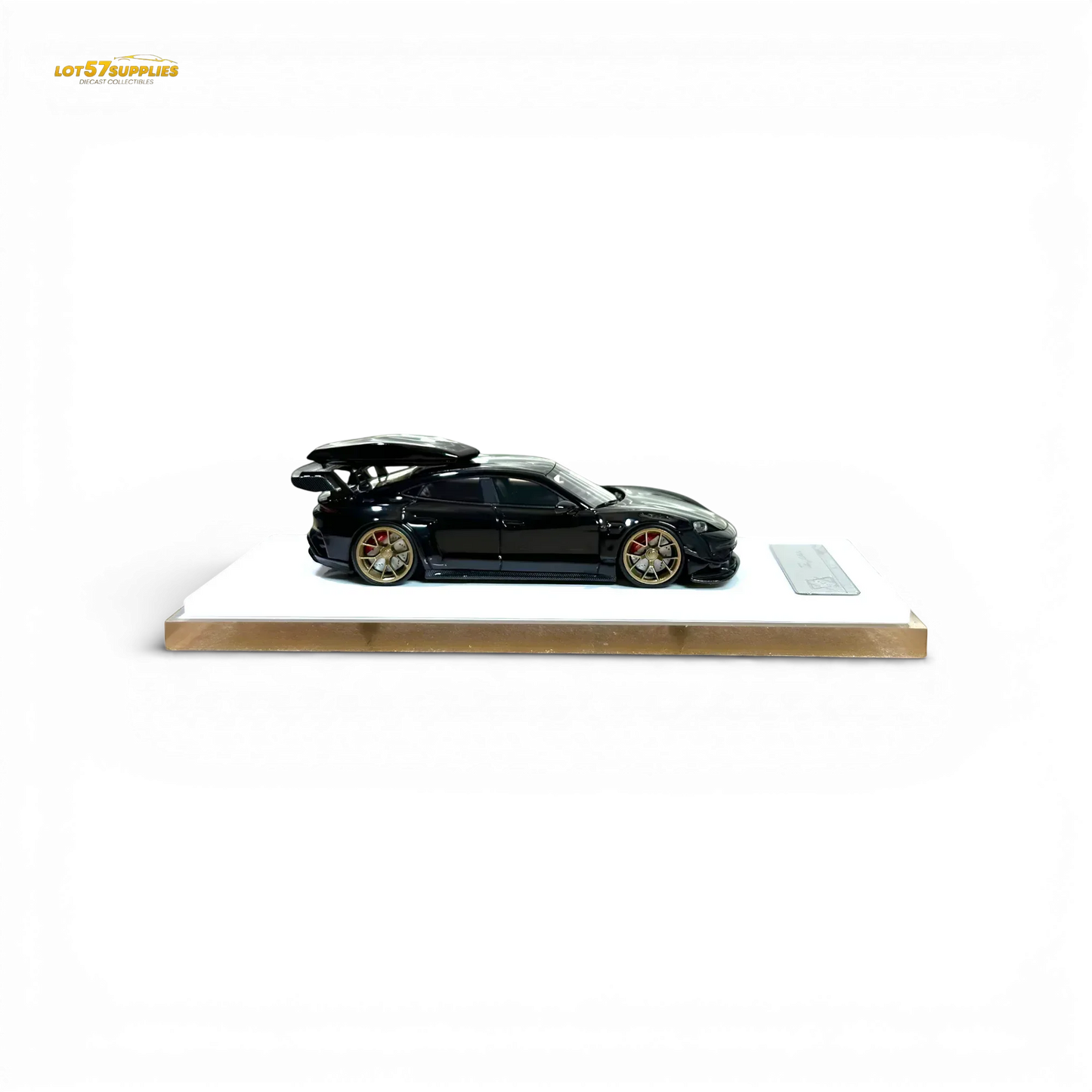 404ERROR Porsche Taycan Black with Roof Box 1:64 - ToylandEU