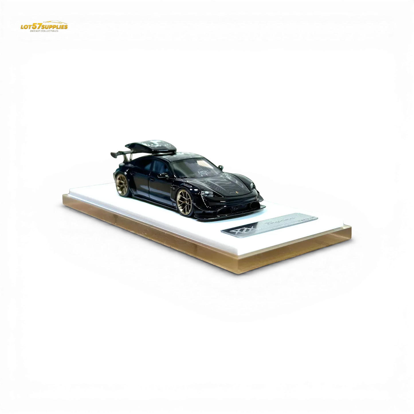 404ERROR Porsche Taycan Black with Roof Box 1:64 - ToylandEU