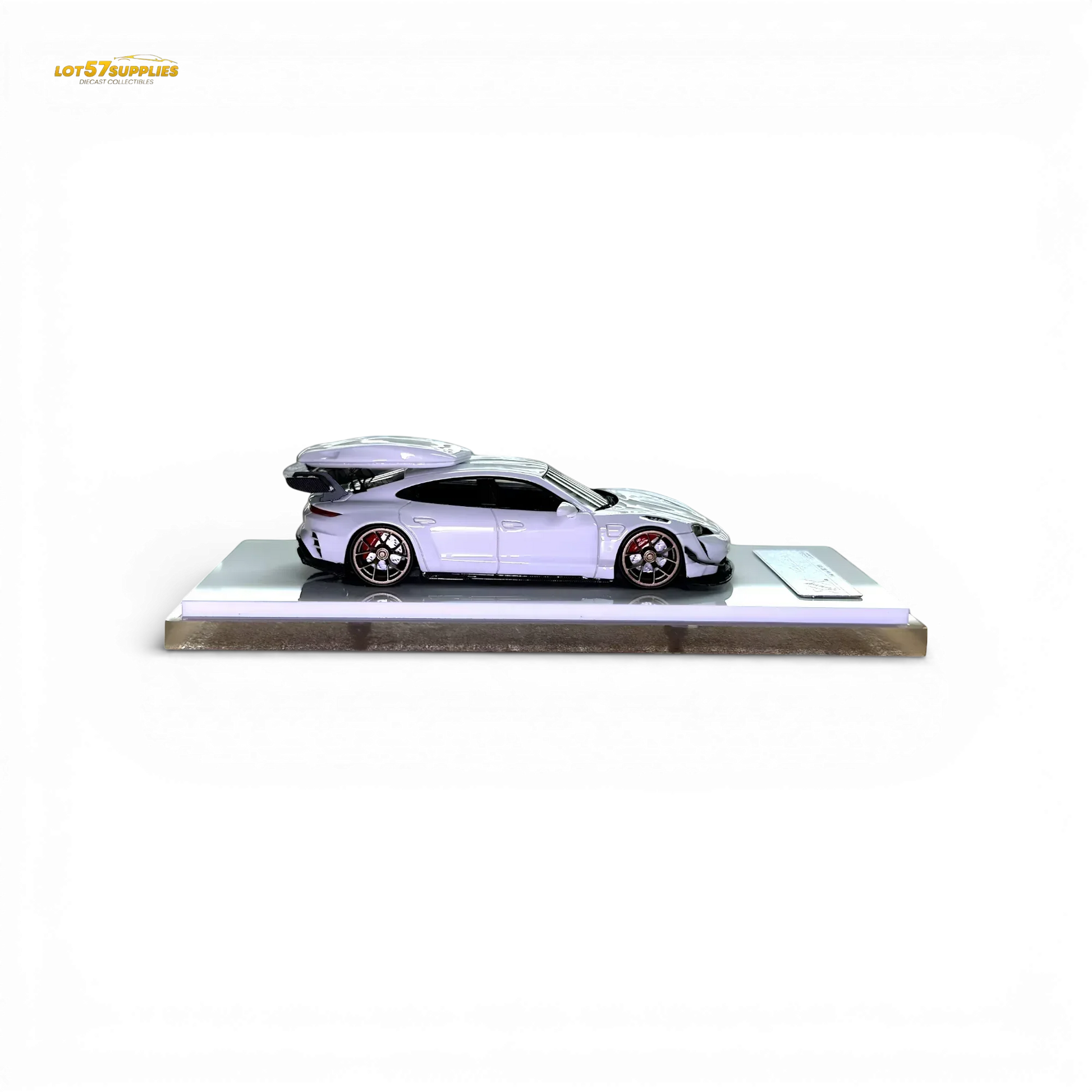 404ERROR Porsche Taycan White with Roof Box 1:64 - ToylandEU
