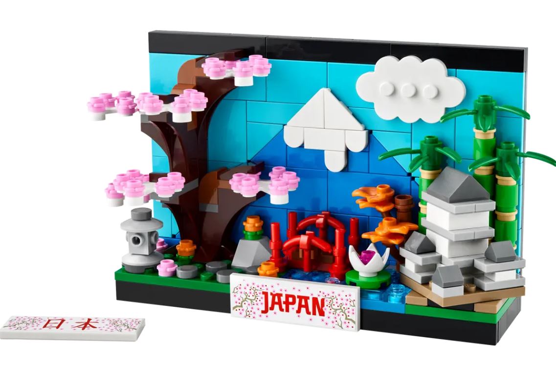 LEGO® Creator Japan Postcard | 262 Pieces | Ages 9+