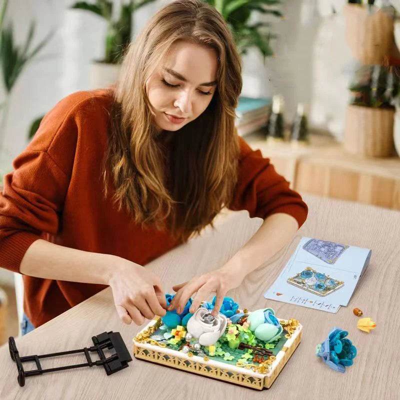 651PCS Preserved Flower Photo Frame Building Blocks Blue White Rose 3D Puzzle Toy - ToylandEU
