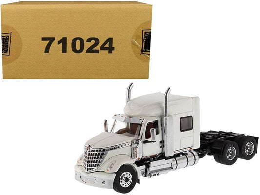 International LoneStar Sleeper Cab Truck Tractor White | 1/50 Diecast Model Tractor | Diecast Masters | Collector Quality