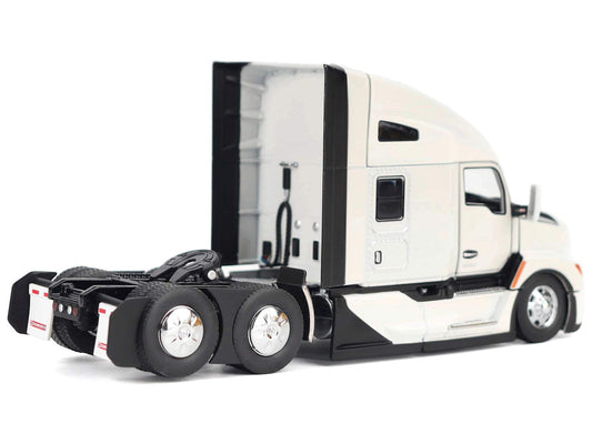 Kenworth T680 Truck Tractor Pearl White | 1/50 Diecast Model Tractor | Diecast Masters | Transport Series
