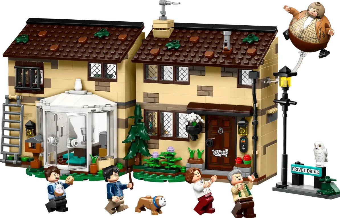 LEGO® Harry Potter Privet Drive Set | 639 Pieces | Aunt Marge Visit