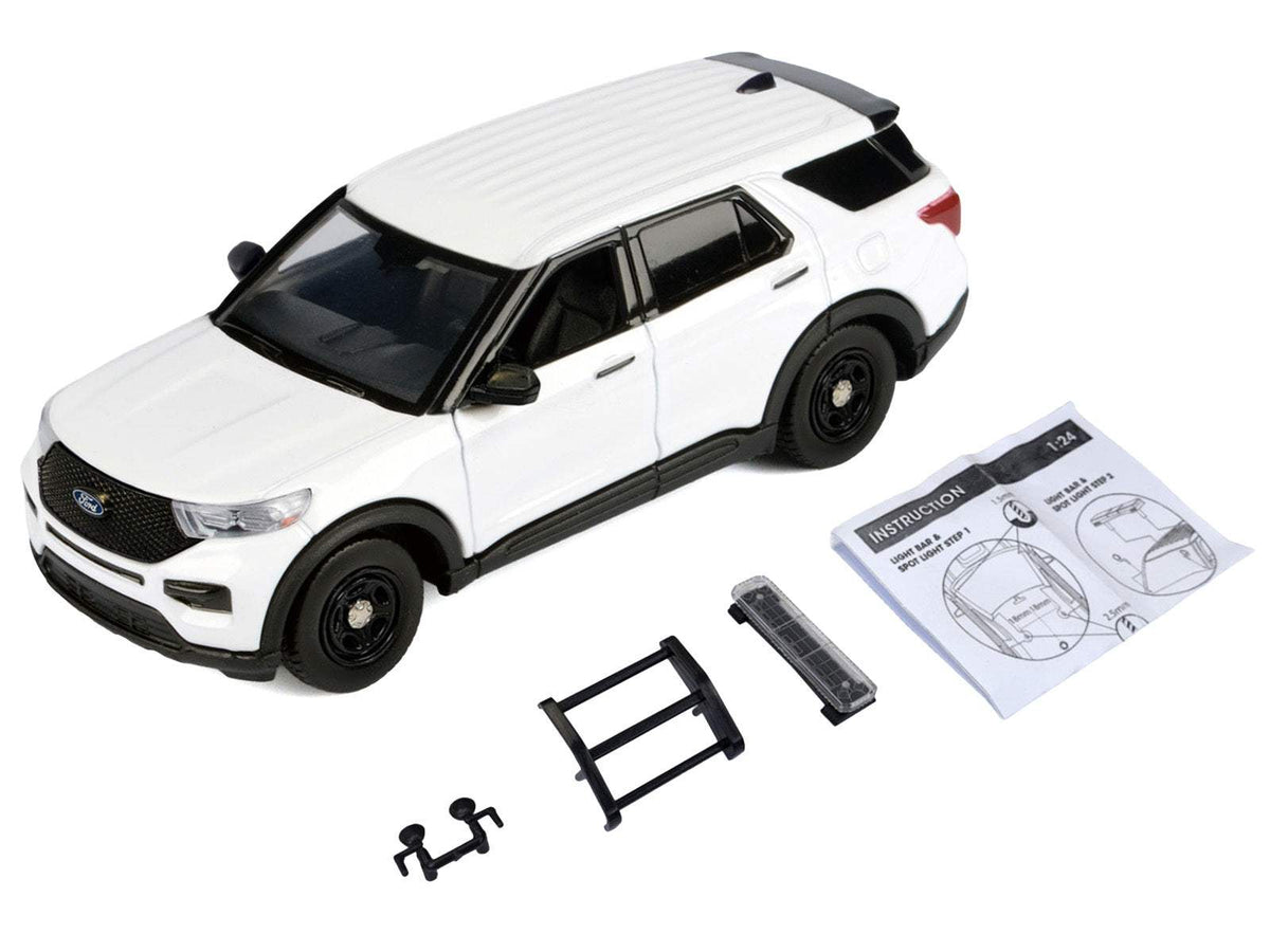 2022 Ford Police Interceptor Utility Unmarked White | 1/24 Diecast Model Car | Motormax | Builder's Kit Series