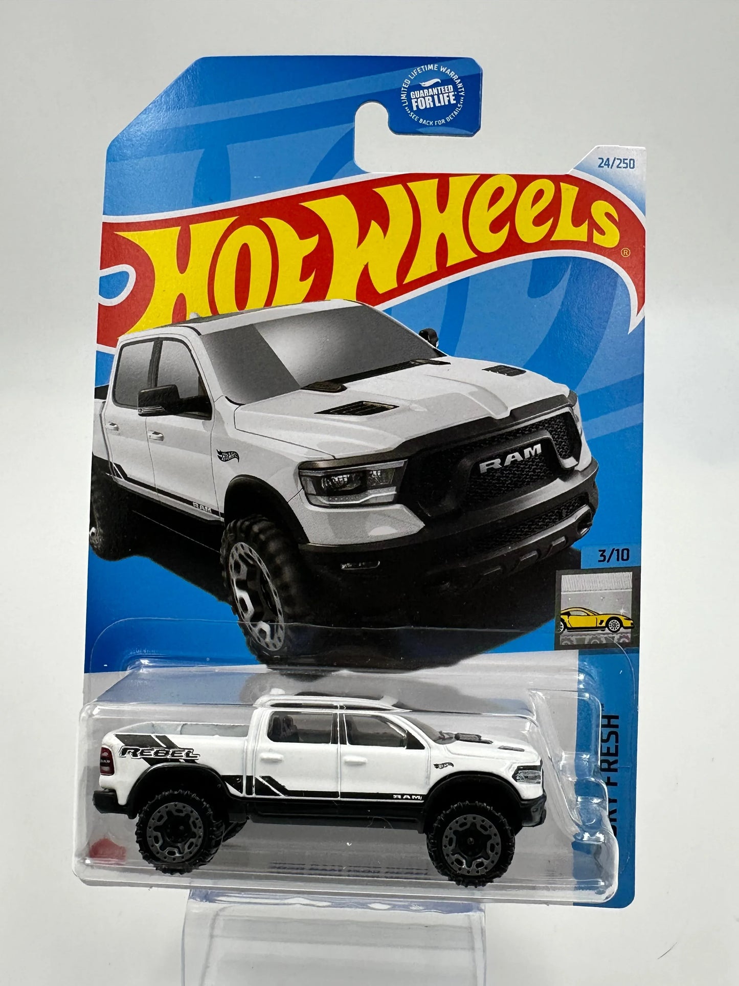 Hot Wheels American Power 1:64 Diecast Assorted (Ford, Chevy, Dodge, Mustang, Corvette, GMC, Jeep, Merc, Camaro) - ToylandEU