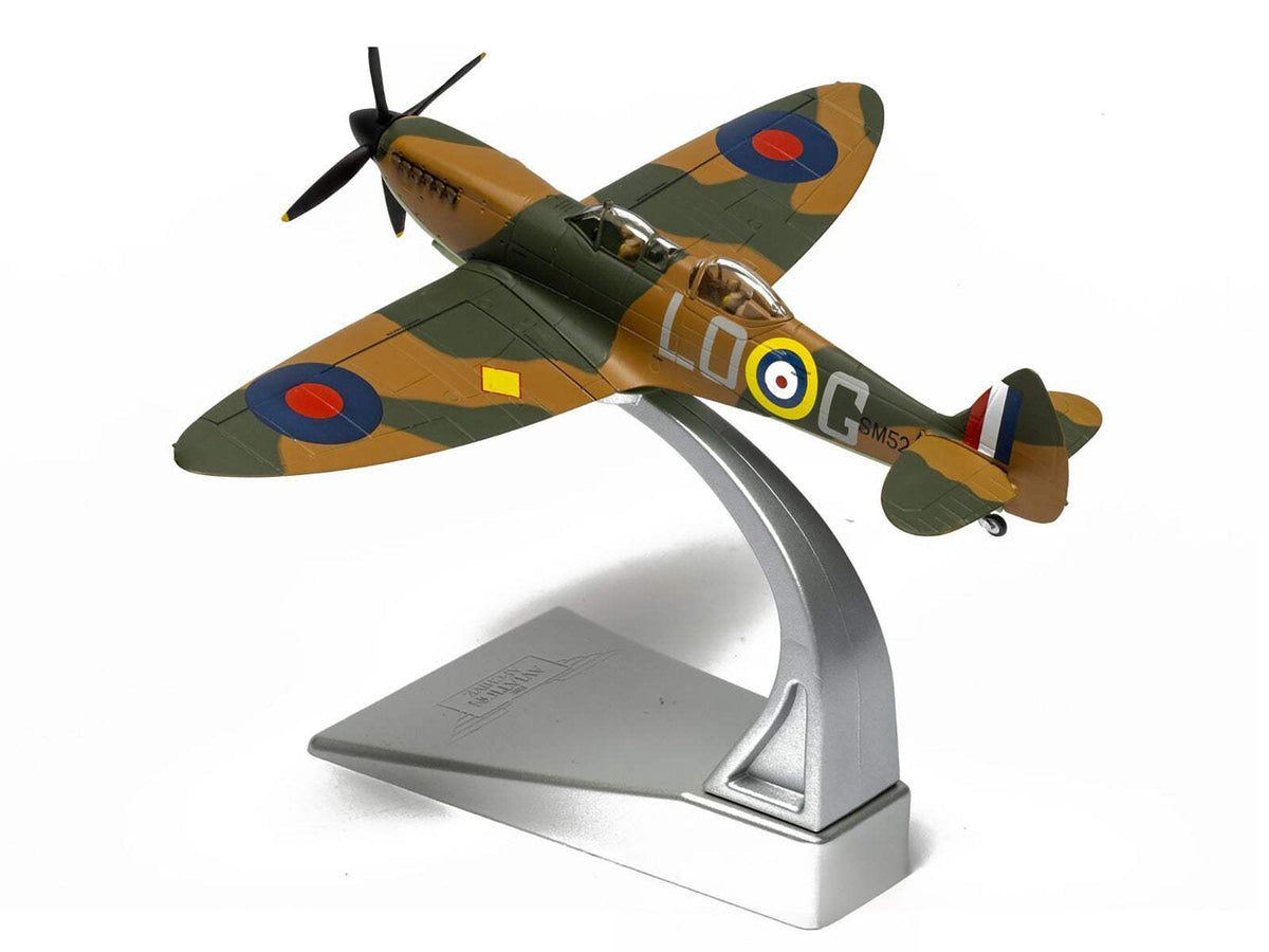Supermarine Spitfire T.9 Aircraft | 1/72 Diecast Aircraft Model | Corgi | SM520 Spitfires.com Goodwood Aerodrome Series