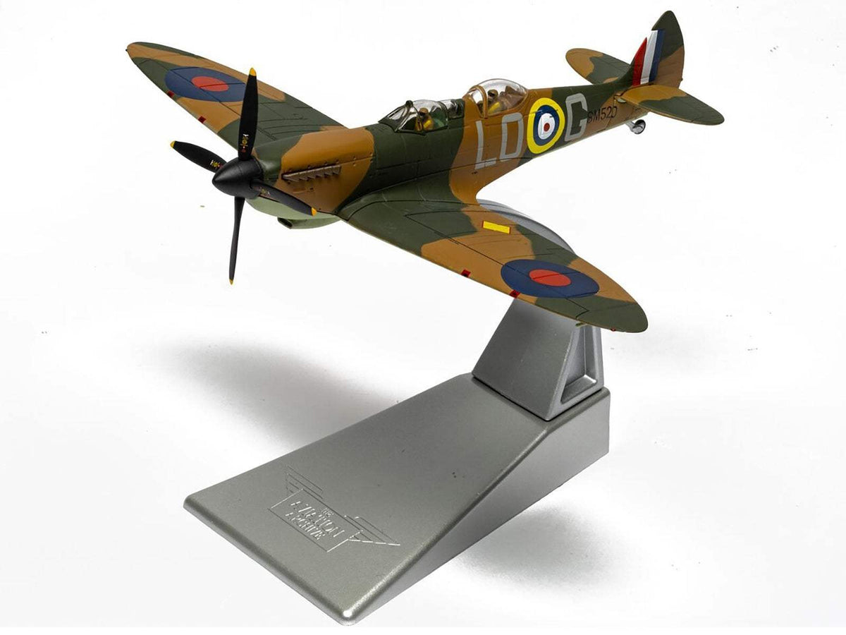 Supermarine Spitfire T.9 Aircraft | 1/72 Diecast Aircraft Model | Corgi | SM520 Spitfires.com Goodwood Aerodrome Series