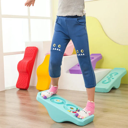 Balance Training Seesaw for Kids: Fun & Educational Sensory Equipment - ToylandEU