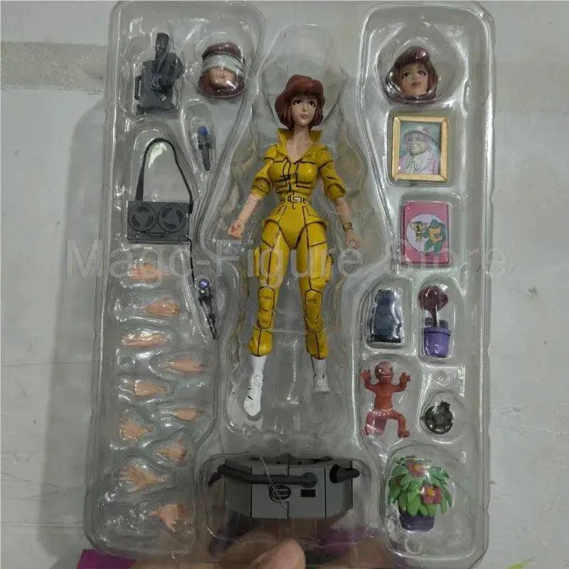 April O'Neil Action Figure NECA Collectible Toy 18cm -  ToylandEU™