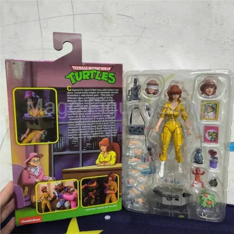  April O'Neil Action Figure NECA Collectible Toy 18cm -  ToylandEU™