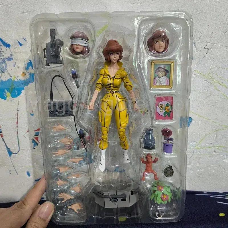  April O'Neil Action Figure NECA Collectible Toy 18cm -  ToylandEU™