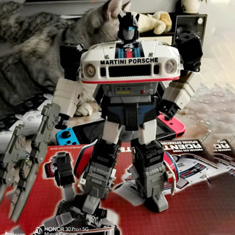 Adaptable Agent Jazz - Versatile Mini Robot from - ToylandEU