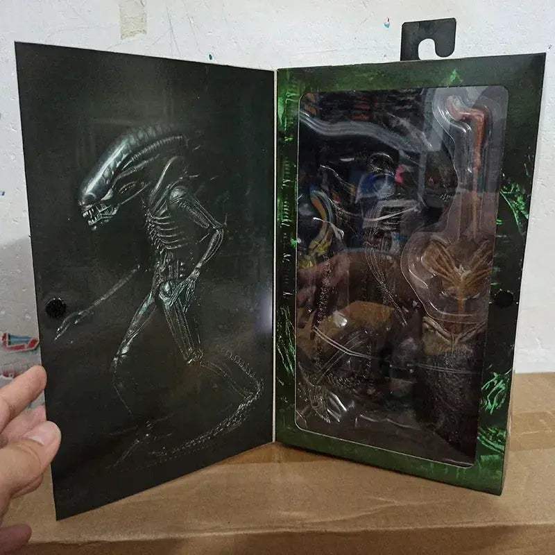 Alien Big Chap Figure With Egg Facehugger 40th Anniversary - ToylandEU