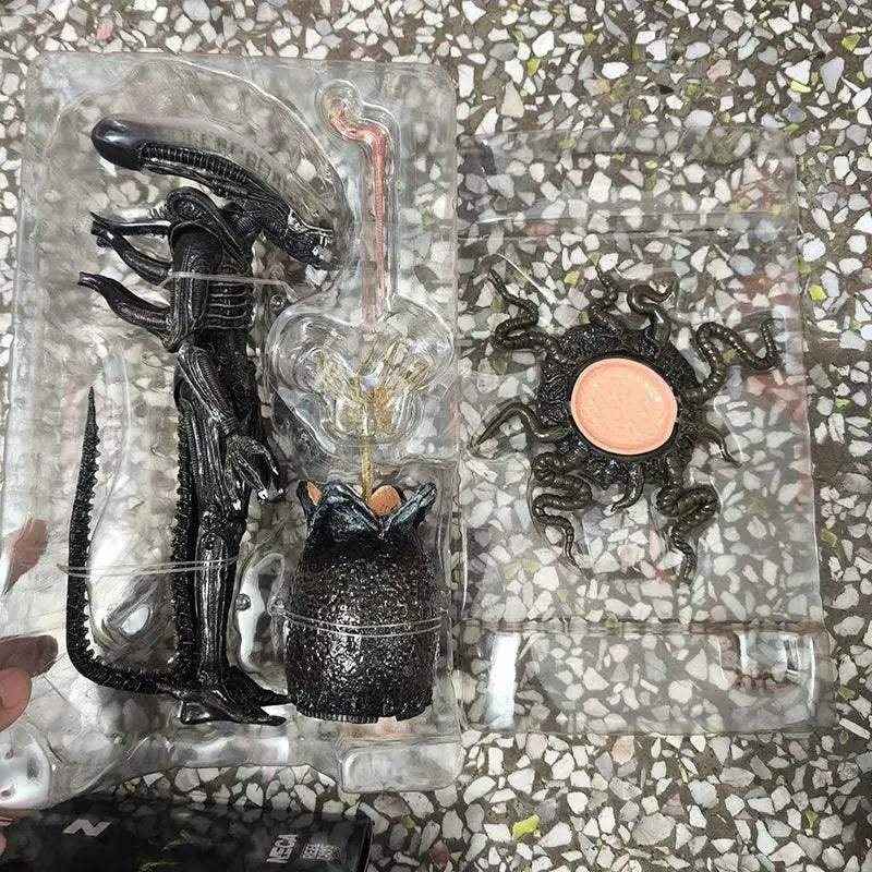 Alien Big Chap Figure With Egg Facehugger 40th Anniversary - ToylandEU