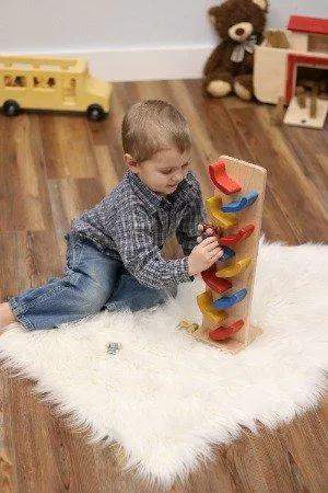 Amish-Made Mini Car Roller Wooden Toy, Pack of Cars Included - ToylandEU
