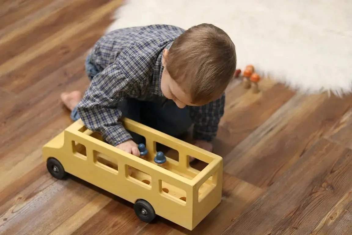 Amish-Made Wooden School Bus Toy, Child Safe Finish - ToylandEU