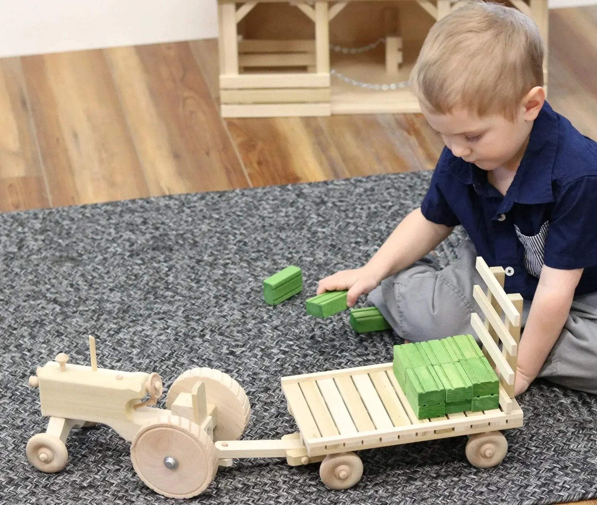 Amish-Made Wooden Toy Tractor & Hay Wagon Set with Hay Bales - ToylandEU