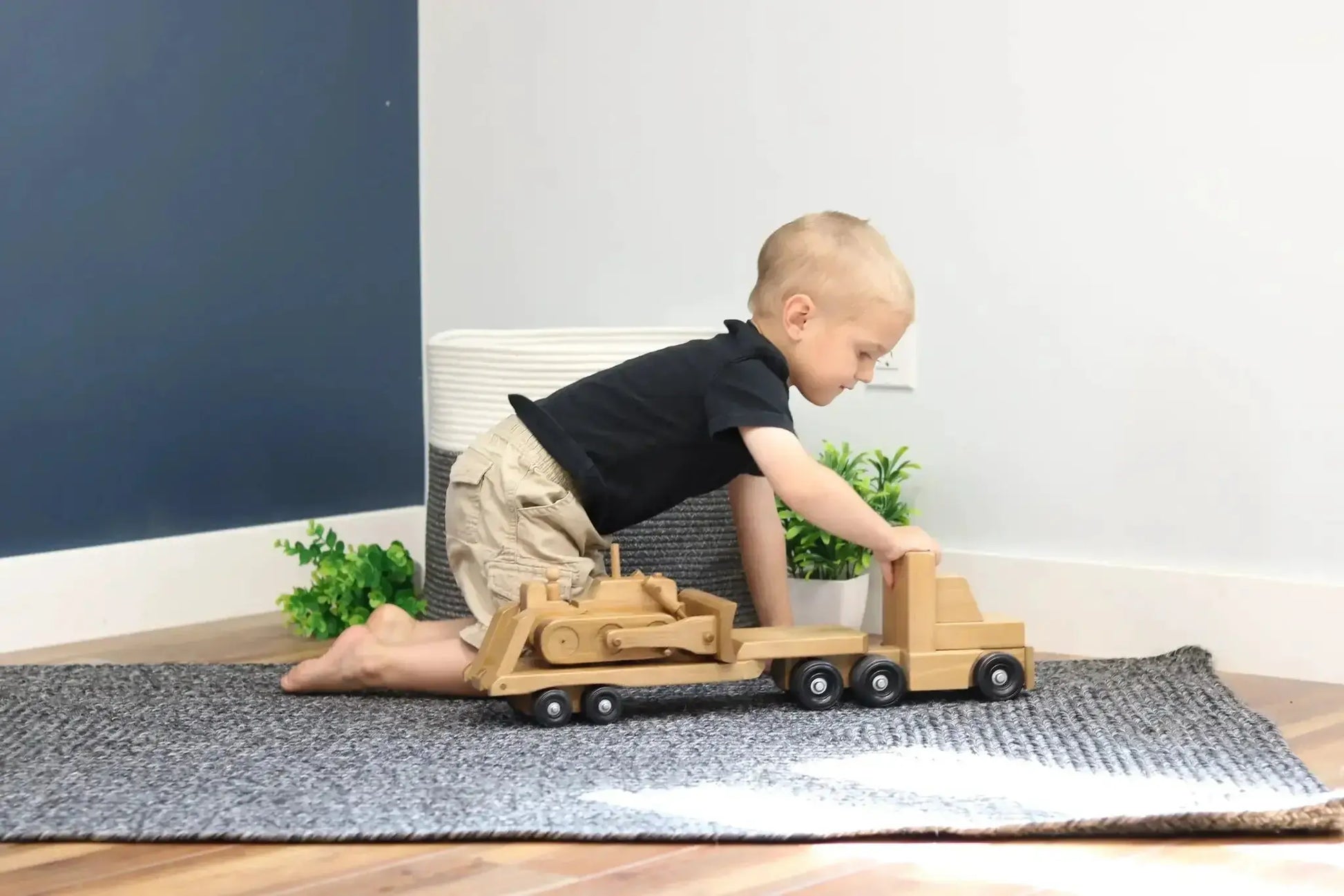 Amish-Made Wooden Toy Truck & Low Boy Flatbed Trailer with Bulldozer Set - ToylandEU