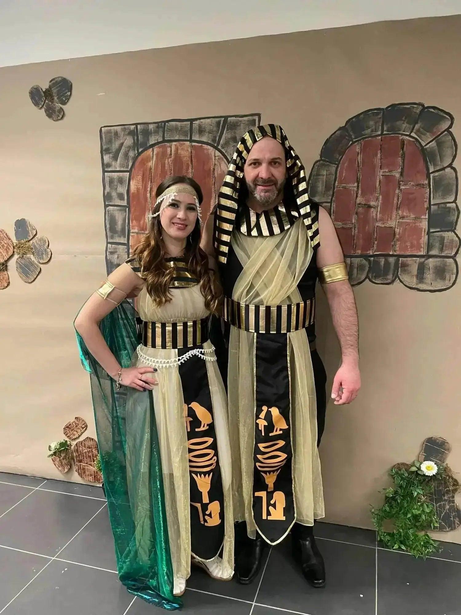  Ancient Egyptian Pharaoh & Cleopatra Costume for Couples - Rule Halloween! -  ToylandEU™