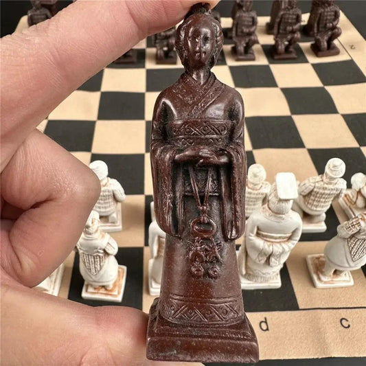  Ancient Terracotta Resin Chess Set With Leather Board -  ToylandEU™