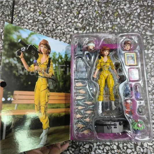  April O'Neil Action Figure NECA Collectible Toy 18cm -  ToylandEU™