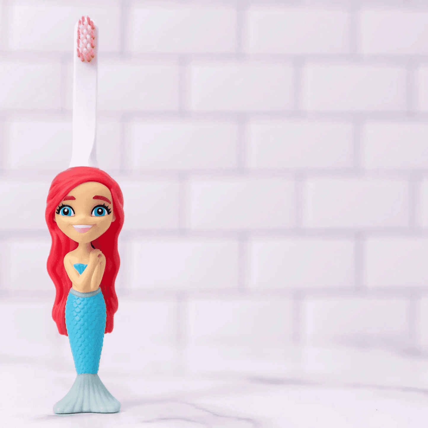 Aqua the Mermaid Toothbrush for Kids With Toy Fun - ToylandEU