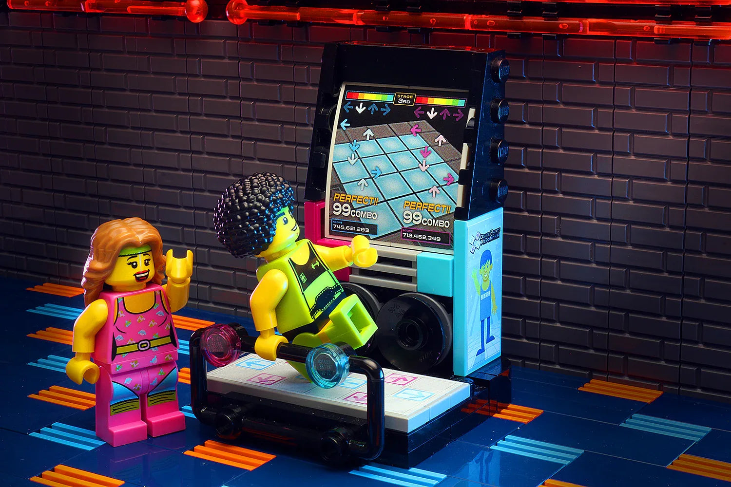 Arcade Dance Machine Minifig Building Set made using LEGO parts - B3 Customs - ToylandEU