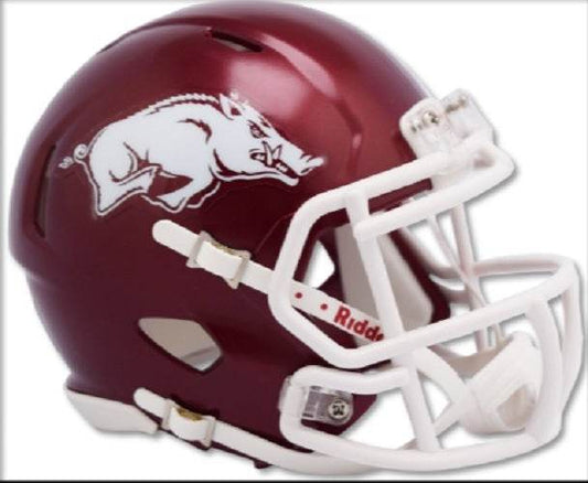 Arkansas Razorbacks Deluxe Replica Speed Helmet for Display - ToylandEU