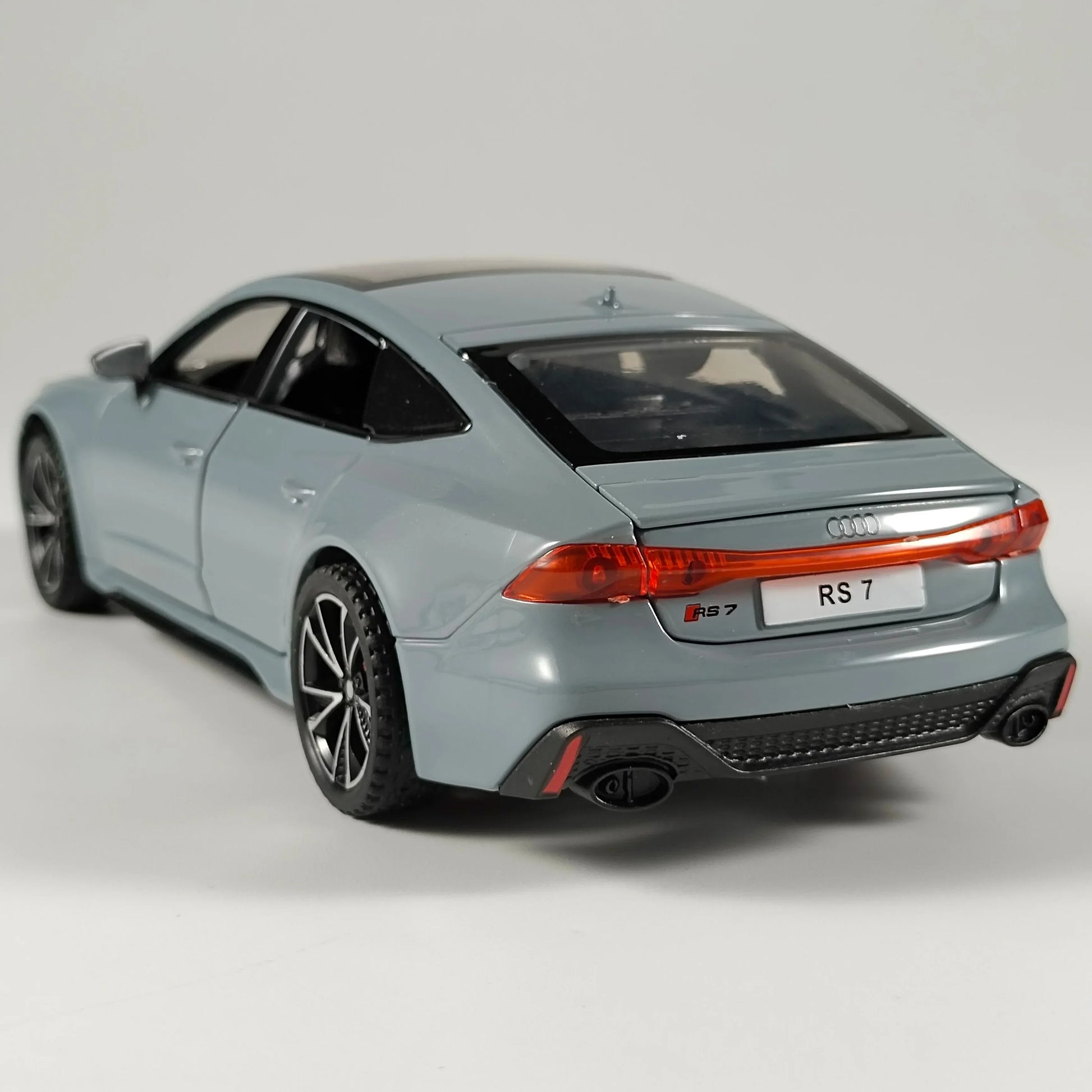 Audi RS7 1:32 Diecast Metal Model With Sound And Light - ToylandEU