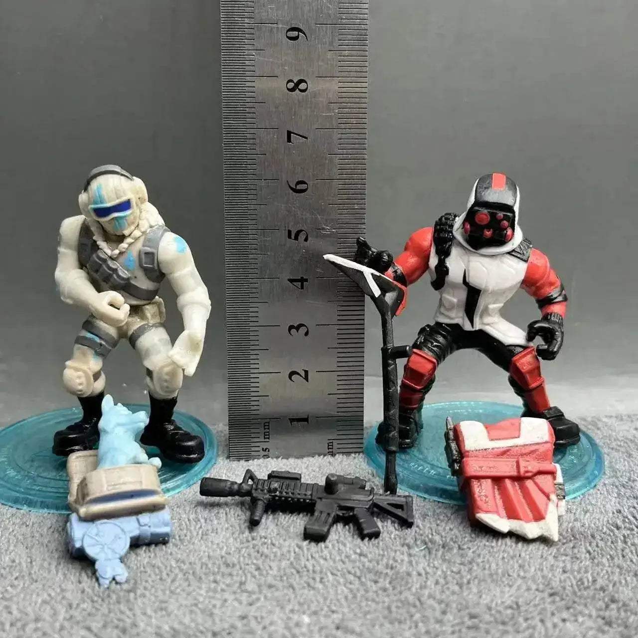  Authentic PVC Figure Fortress 6cm Weapons Toyland EU -  ToylandEU™