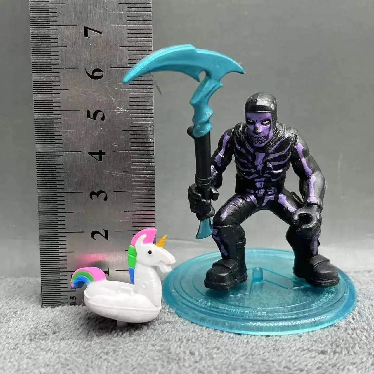 Authentic PVC Figure Fortress 6cm Weapons Toyland EU -  ToylandEU™
