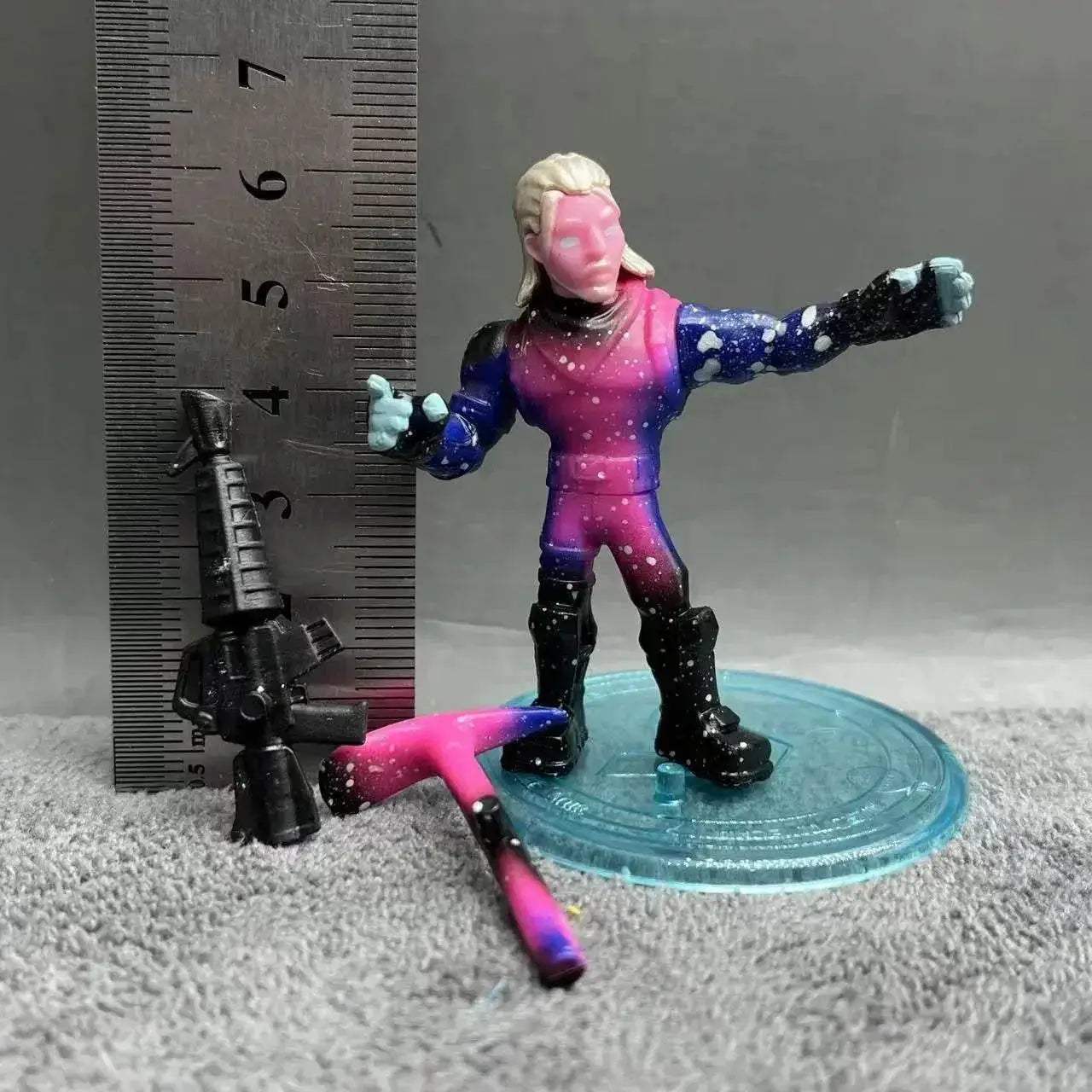  Authentic PVC Figure Fortress 6cm Weapons Toyland EU -  ToylandEU™