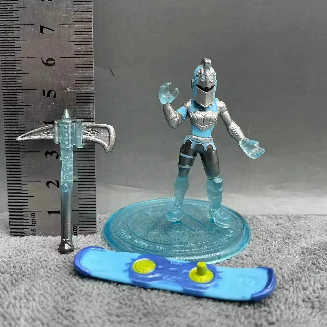  Authentic PVC Figure Fortress 6cm Weapons Toyland EU -  ToylandEU™