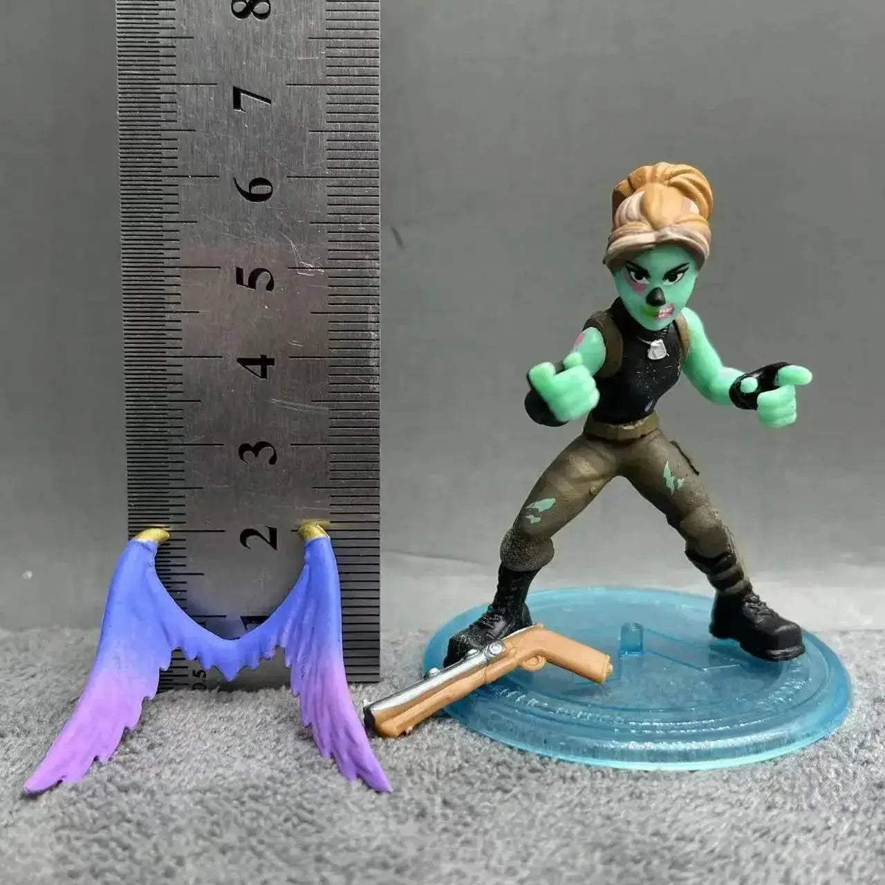  Authentic PVC Figure Fortress 6cm Weapons Toyland EU -  ToylandEU™