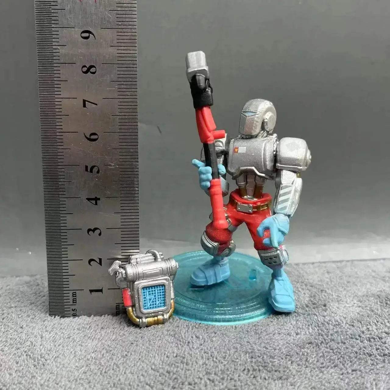  Authentic PVC Figure Fortress 6cm Weapons Toyland EU -  ToylandEU™
