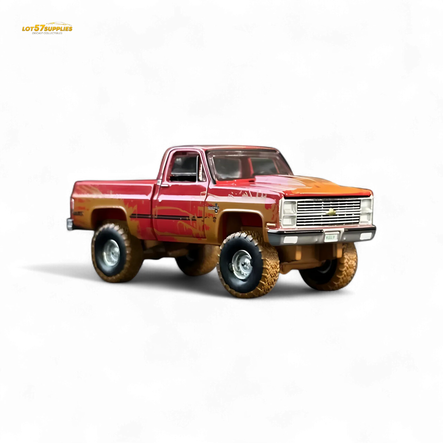 Auto World 1983 Chevrolet Silverado K10 4x4 Muddy LIFTED Squarebody 1:64 - ToylandEU
