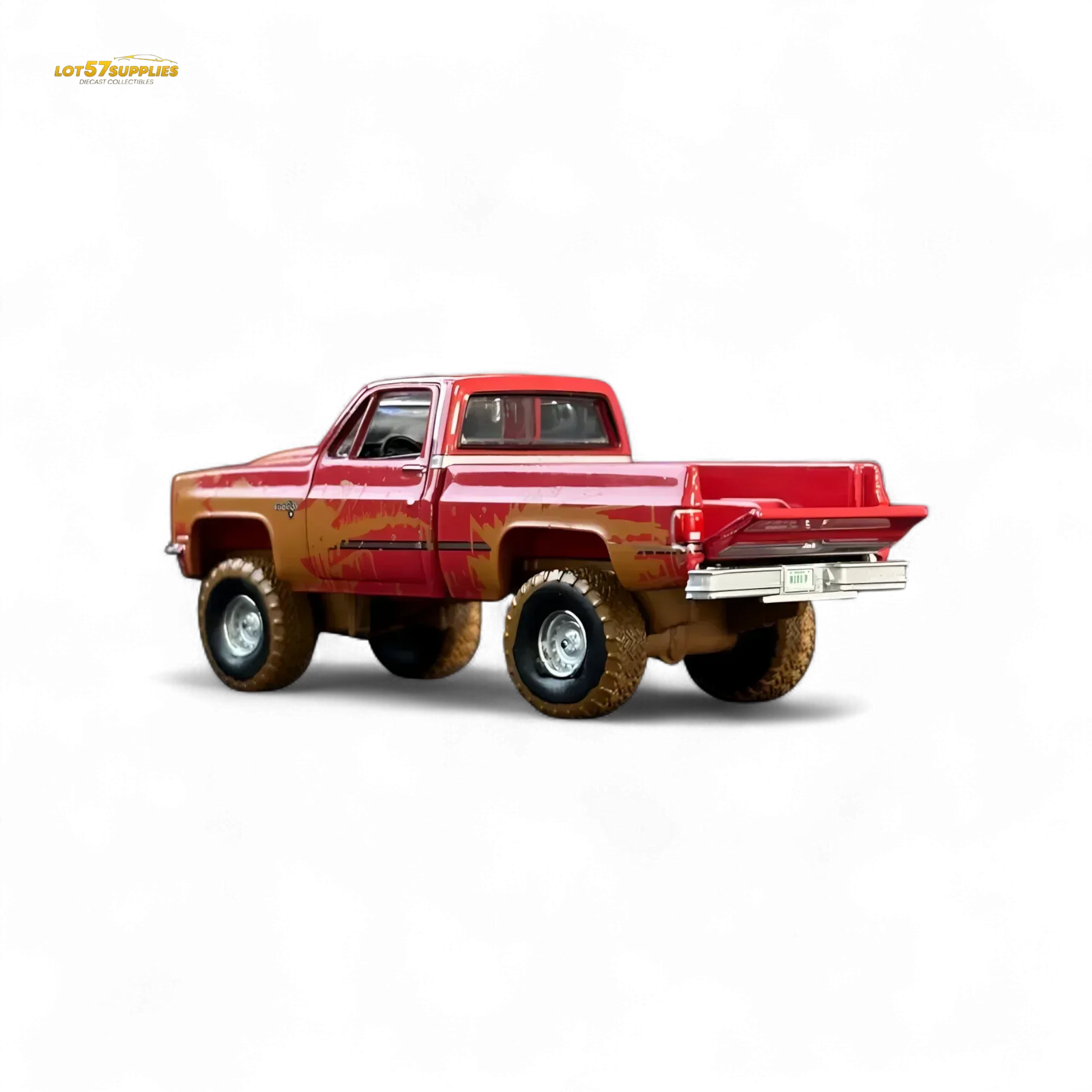 Auto World 1983 Chevrolet Silverado K10 4x4 Muddy LIFTED Squarebody 1:64 BUNDLE 1:64 - ToylandEU
