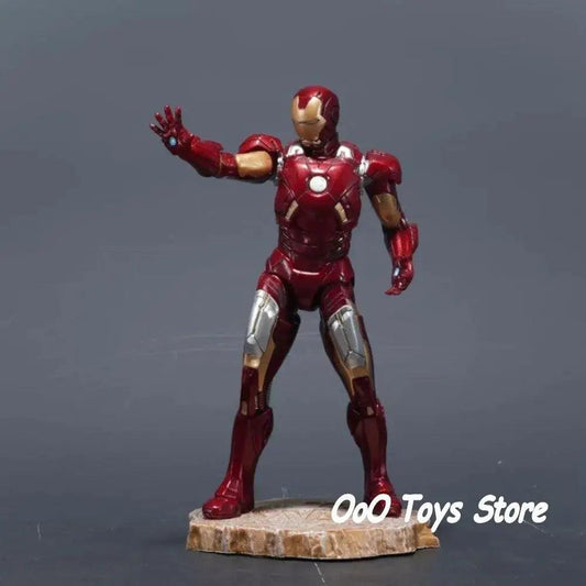  Avengers Figure Black Panther Iron Man Deluxe Statue -  ToylandEU™
