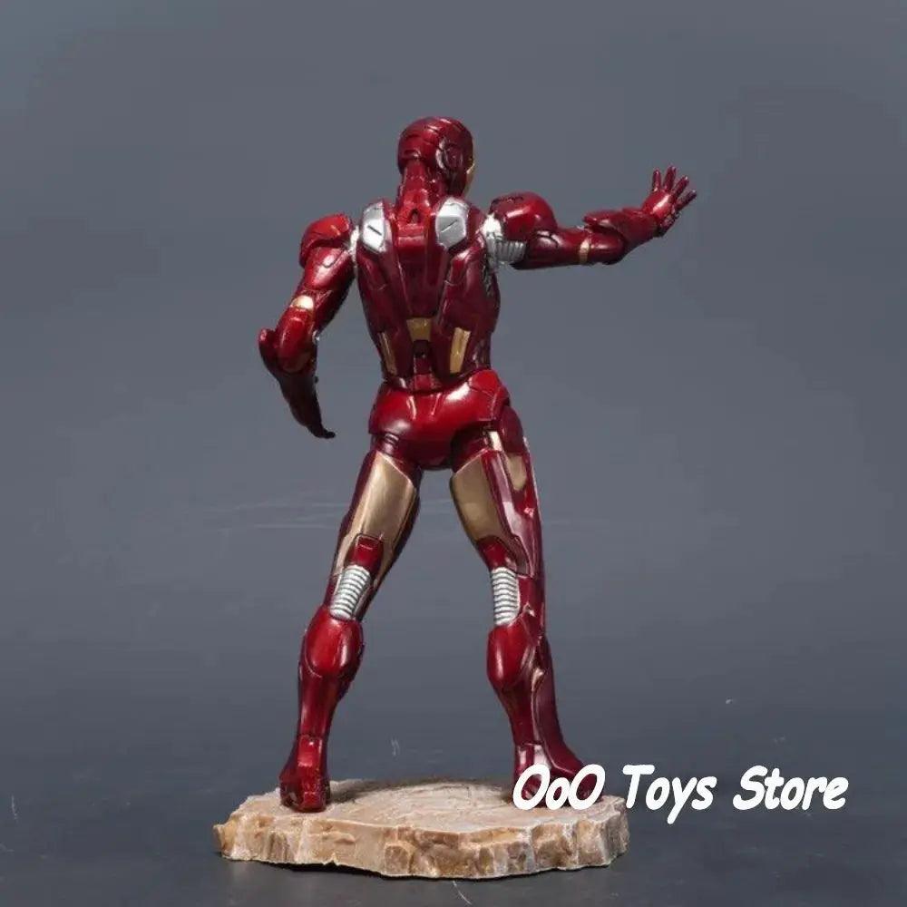  Avengers Figure Black Panther Iron Man Deluxe Statue -  ToylandEU™