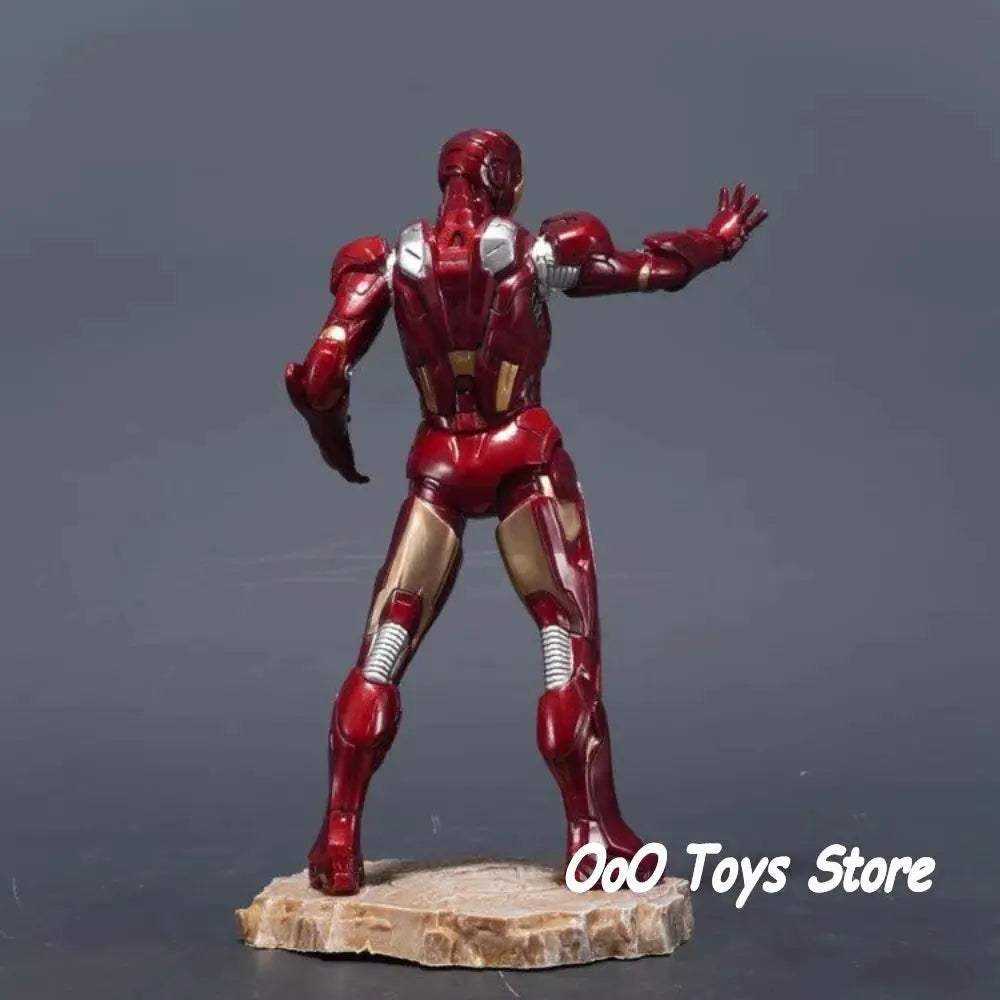  Avengers Figure Black Panther Iron Man Deluxe Statue -  ToylandEU™