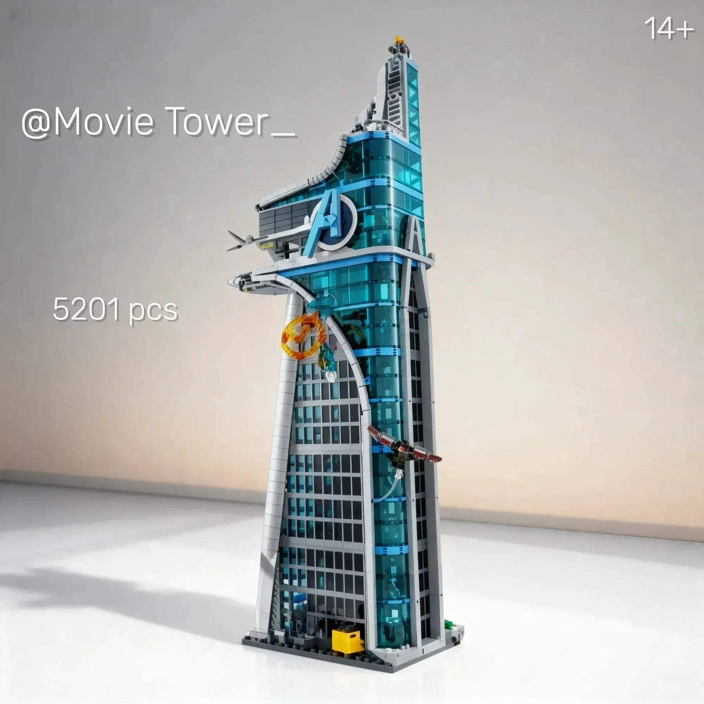 Avengers Tower Building Blocks Set With Lights And Figures - ToylandEU