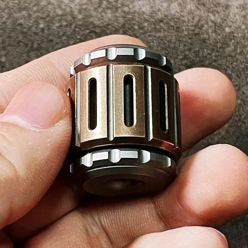  B.M War Hammer EDC Knife Pendant Fingertip Gyro Pendant Adult Fidget Toy Paracord Rope Decompression Toys Edc Titanium Accessory -  ToylandEU™
