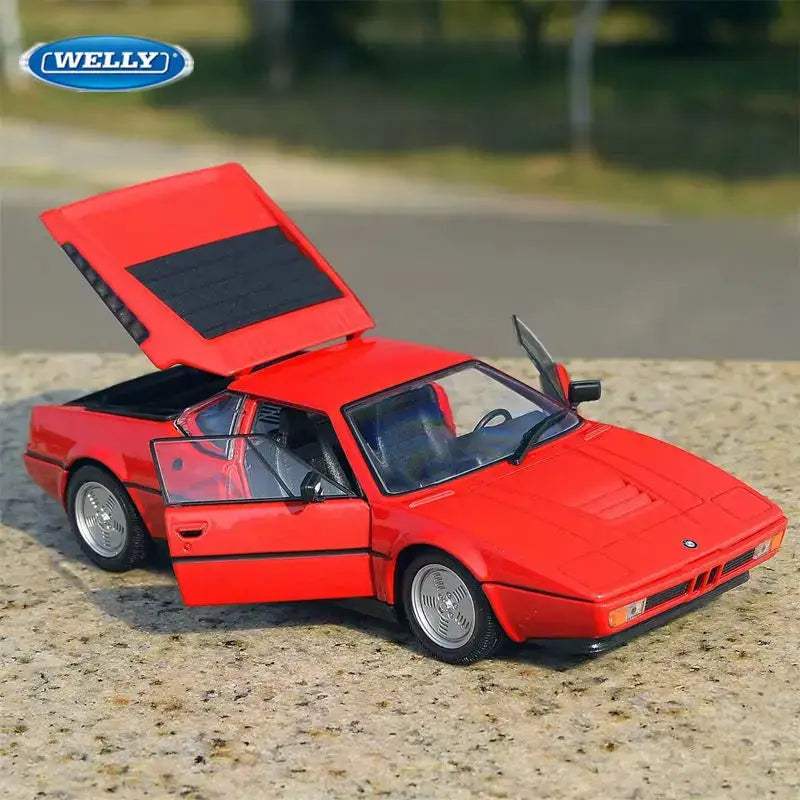BMW M1 1-24 Diecast Model Car Alloy Racing Replica - ToylandEU