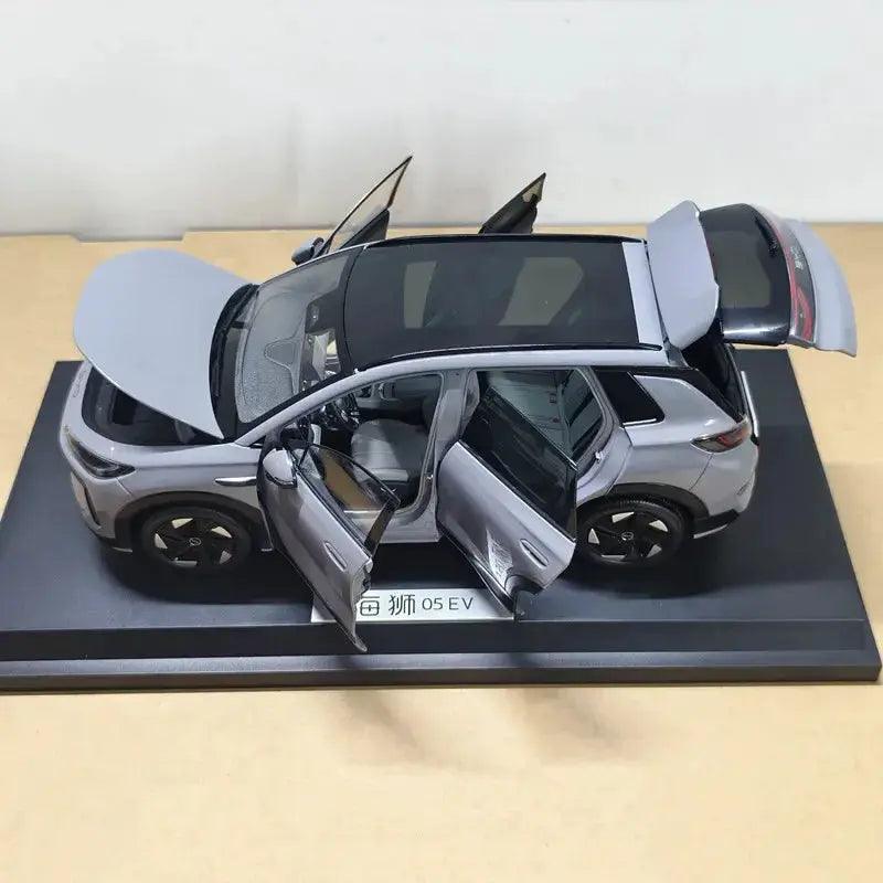  BYD Haishun 05 EV Die Cast Collectible Scale 1 18 -  ToylandEU™