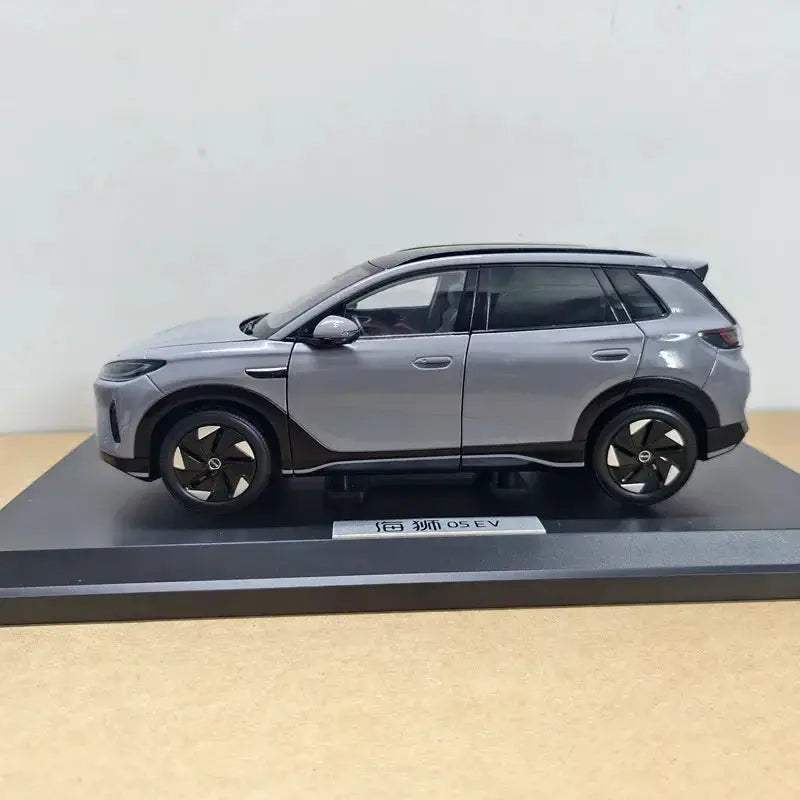 BYD Haishun 05 EV Die Cast Collectible Scale Officially Licensed - ToylandEU