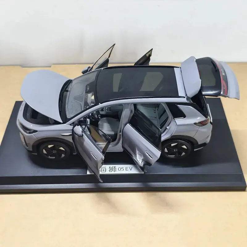 BYD Haishun 05 EV Die Cast Collectible Scale Officially Licensed - ToylandEU